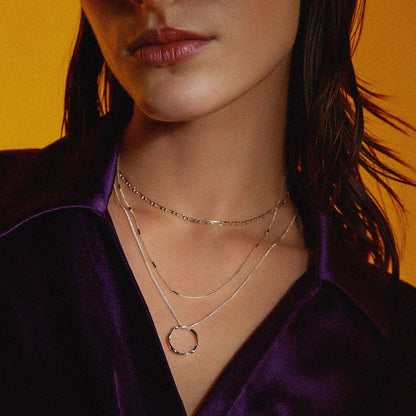 Collar de Círculo Abierto de Tres Filas