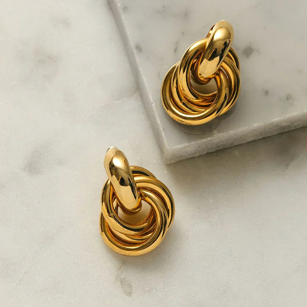 Pendientes de aros entrelazados Statement