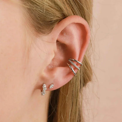 Pendientes de solitario con cristales en forma de racimo