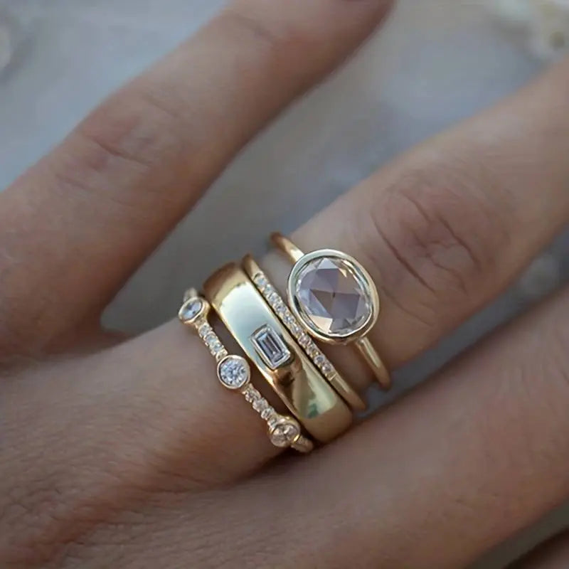 Set de anillos vintage de oro y zirconia
