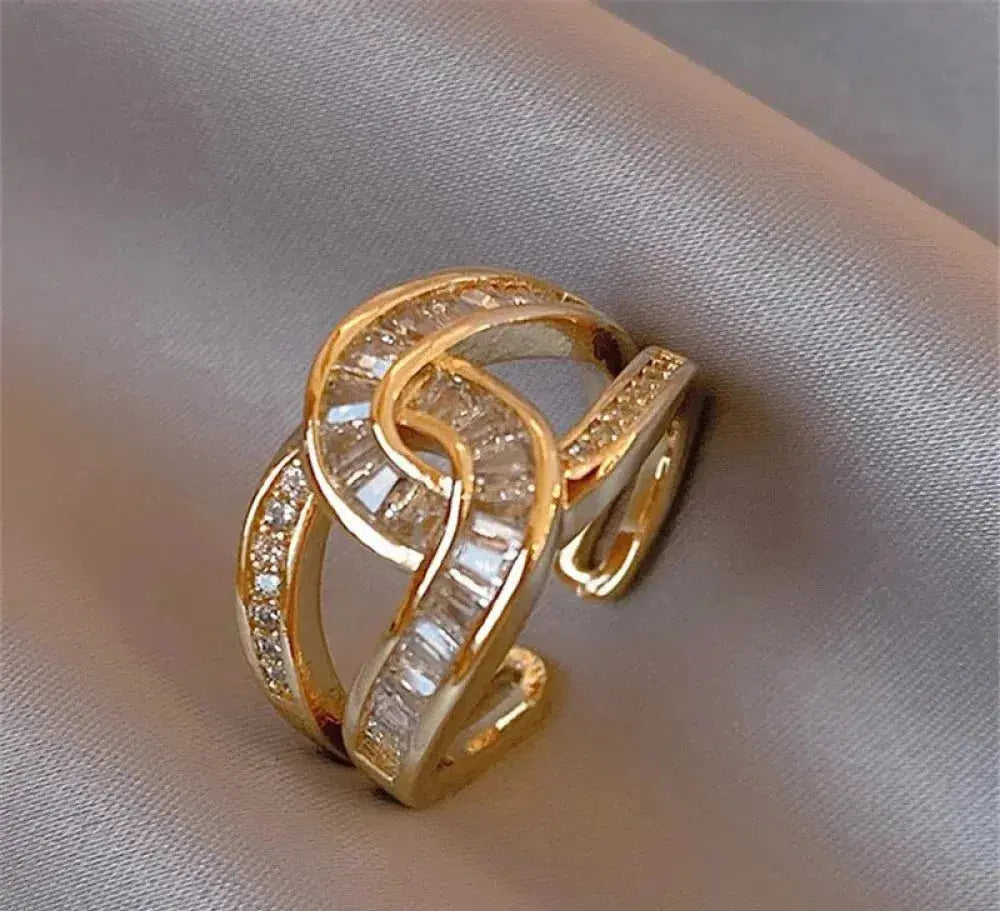 Anillo elegante con nudos