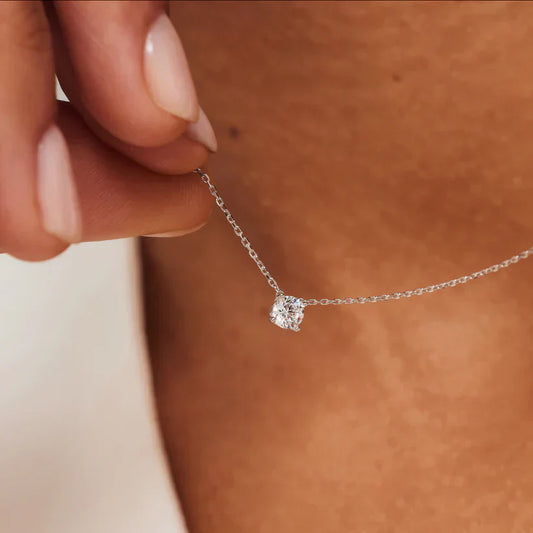 Collar de piedra de Moissanita Cléa